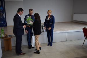 Spotkanie władz gminy z sołtysami podczas którego wręczono im dyplomy z podziękowaniami