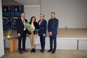 Spotkanie władz gminy z sołtysami podczas którego wręczono im dyplomy z podziękowaniami