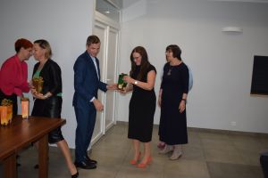 Wreczęnie nagród dla nauczycieli