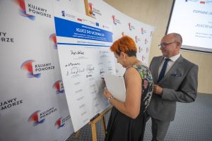 Podpisanie umów w ramach Klucz do uczenia 3.0