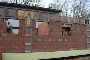 Prace modernizacyjne sali gimnastycznej w Dyblinie