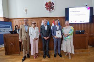 Podpisanie umów na dofinansowanie projektu dotyczącego doposażenia PSZOK w Dobrzyniu nad Wisłą