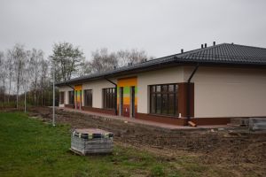 Prace inwestycyjne związane z zagospodarowaniem terenu wokół budynku przedszkola