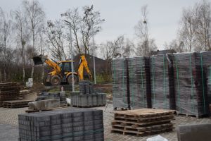 Prace inwestycyjne związane z zagospodarowaniem terenu wokół budynku przedszkola