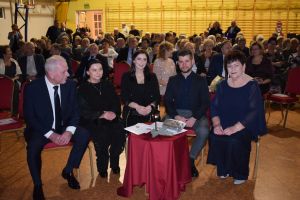 Koncert Świąteczno- Noworoczny w Dobrzyniu nad Wisłą, połączony z wręczeniem nagrody za zasługi na rzecz lokalnej...