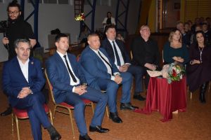 Koncert Świąteczno- Noworoczny w Dobrzyniu nad Wisłą, połączony z wręczeniem nagrody za zasługi na rzecz lokalnej...