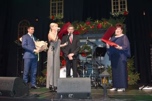 Koncert Świąteczno- Noworoczny w Dobrzyniu nad Wisłą, połączony z wręczeniem nagrody za zasługi na rzecz lokalnej...