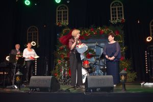 Koncert Świąteczno- Noworoczny w Dobrzyniu nad Wisłą, połączony z wręczeniem nagrody za zasługi na rzecz lokalnej...