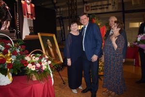 Koncert Świąteczno- Noworoczny w Dobrzyniu nad Wisłą, połączony z wręczeniem nagrody za zasługi na rzecz lokalnej...