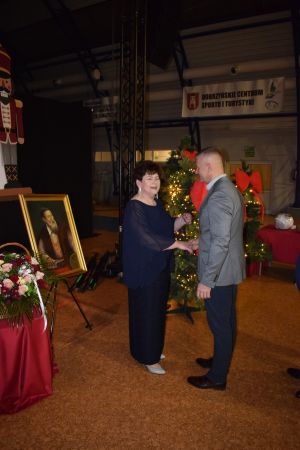 Koncert Świąteczno- Noworoczny w Dobrzyniu nad Wisłą, połączony z wręczeniem nagrody za zasługi na rzecz lokalnej...