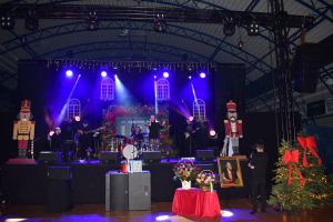 Koncert Świąteczno- Noworoczny w Dobrzyniu nad Wisłą, połączony z wręczeniem nagrody za zasługi na rzecz lokalnej...