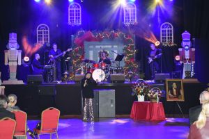 Koncert Świąteczno- Noworoczny w Dobrzyniu nad Wisłą, połączony z wręczeniem nagrody za zasługi na rzecz lokalnej...