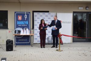 Uroczyste przekazanie wielomieszkaniowego budynku do użytku