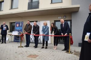 Uroczyste przekazanie wielomieszkaniowego budynku do użytku
