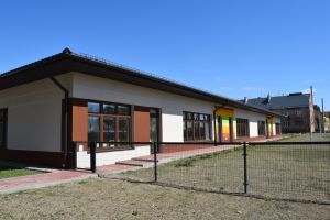 Pomieszczenia żłobka, zagospodarowanie przestrzeni wokół budynku żłobka