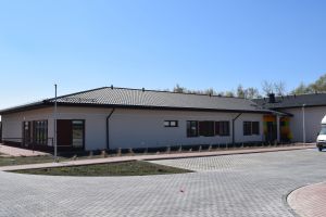 Pomieszczenia żłobka, zagospodarowanie przestrzeni wokół budynku żłobka