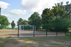 Płyta wyremontowanego boiska w Krojczynie