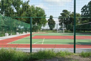 Płyta wyremontowanego boiska w Krojczynie