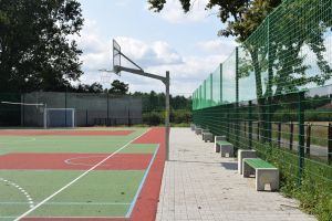 Płyta wyremontowanego boiska w Krojczynie