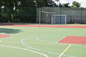 Płyta wyremontowanego boiska w Krojczynie