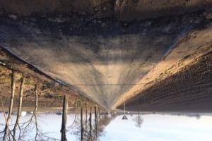 Droga z położonym nowym asfaltem