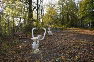 Montowanie elementów siłowni zewnętrznej w Parku- orbitek