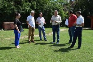 Inwestorzy oraz wykonawcy dla placu, na którym powstanie Stacja Uzdatniania Wody