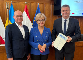 Uroczyste wręczenie umowy do projektu „Kierunek – Zawód”