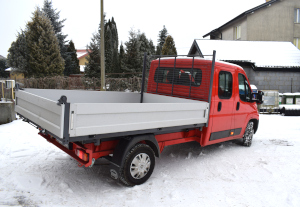 Tabor samochodowy gminy wzbogacił się o kolejne nowe auto