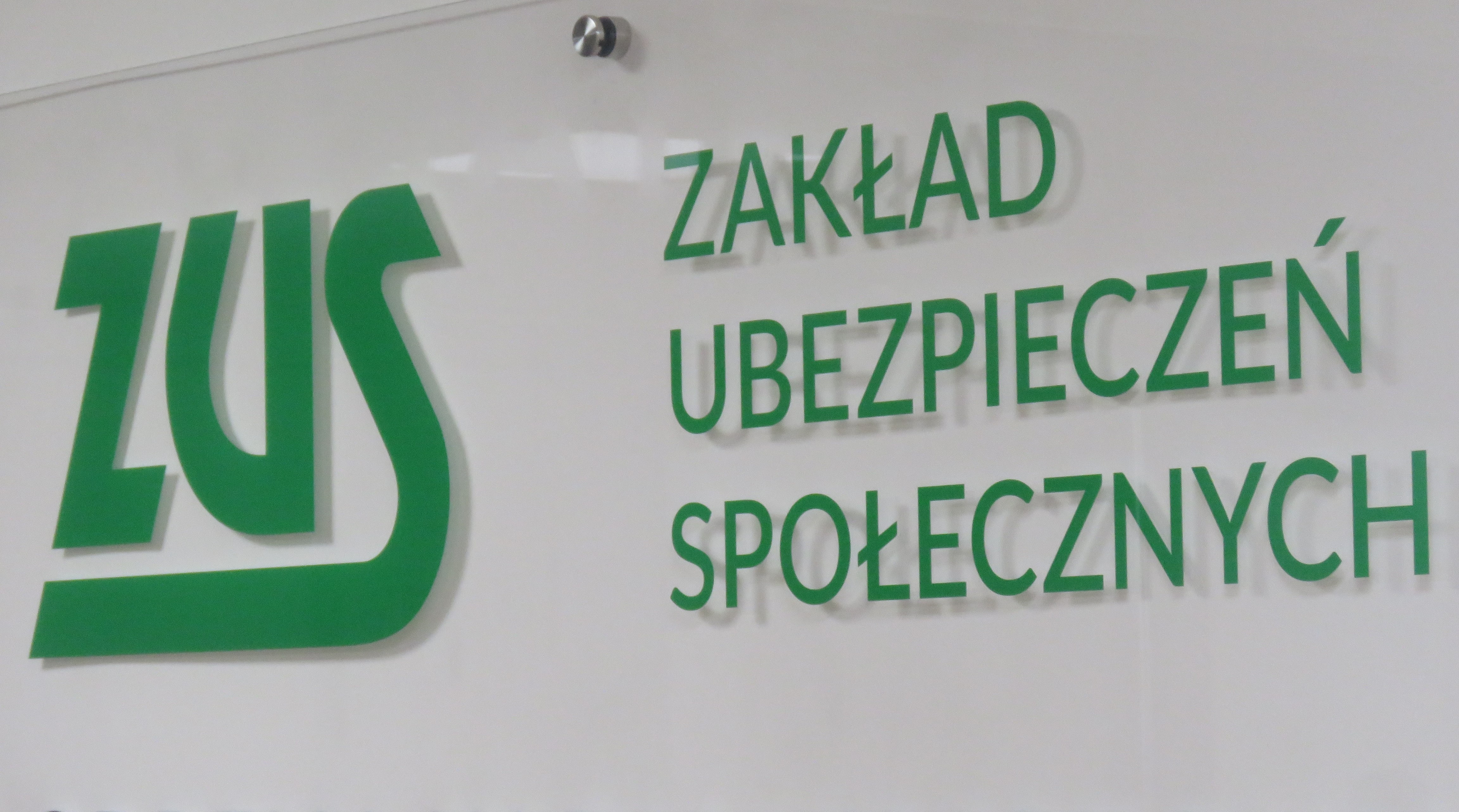 Informacja - ZUS wypłaci chorobowe tylko na wniosek
